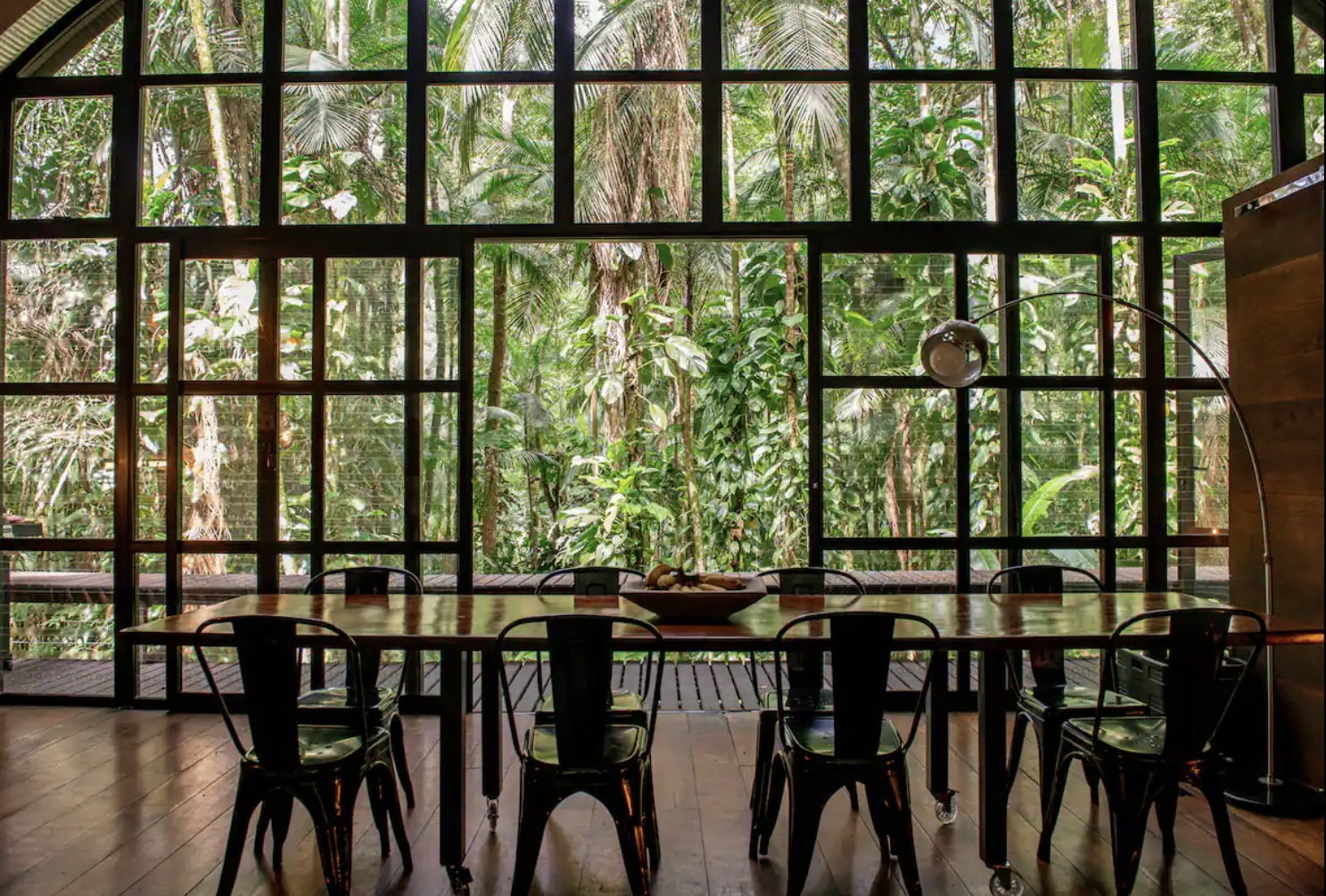 Arca House, A Vessel in the Brazilian Forest